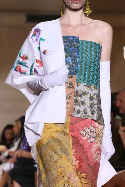 Look 54